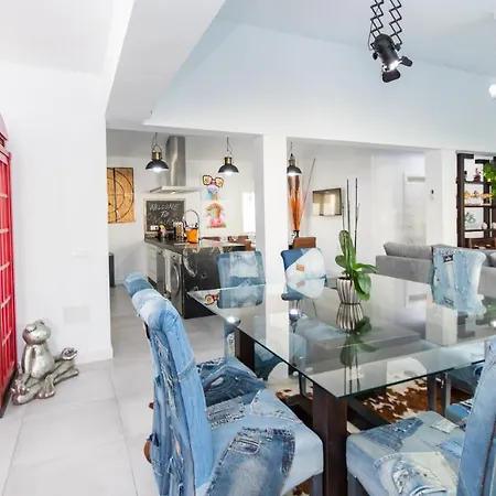 Вилла Cubo's Cozy & Modern Sol De Malaga