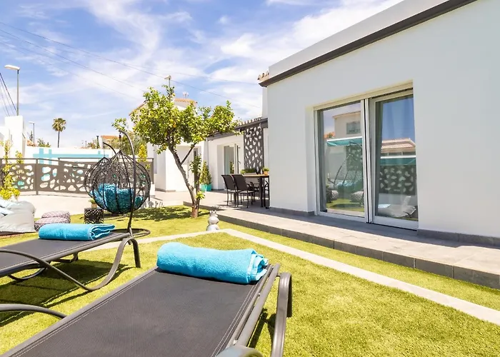 Cubo's Cozy & Modern Sol De Malaga Villa *