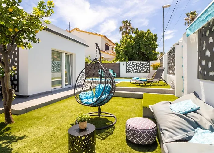 Cubo's Cozy & Modern Sol De Malaga ヴィラ