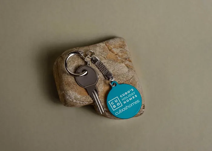 Villa Cubo's Cozy & Modern Sol De Malaga *