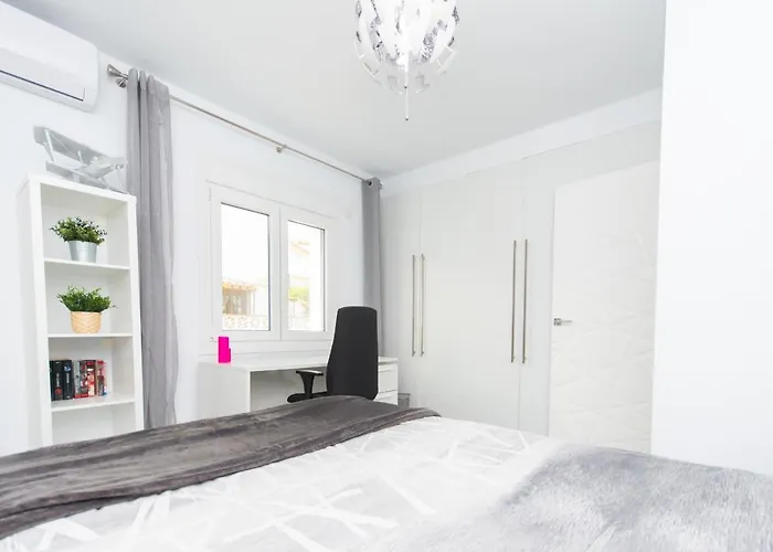 וילה Cubo's Cozy & Modern Sol De Malaga טורמולינוס